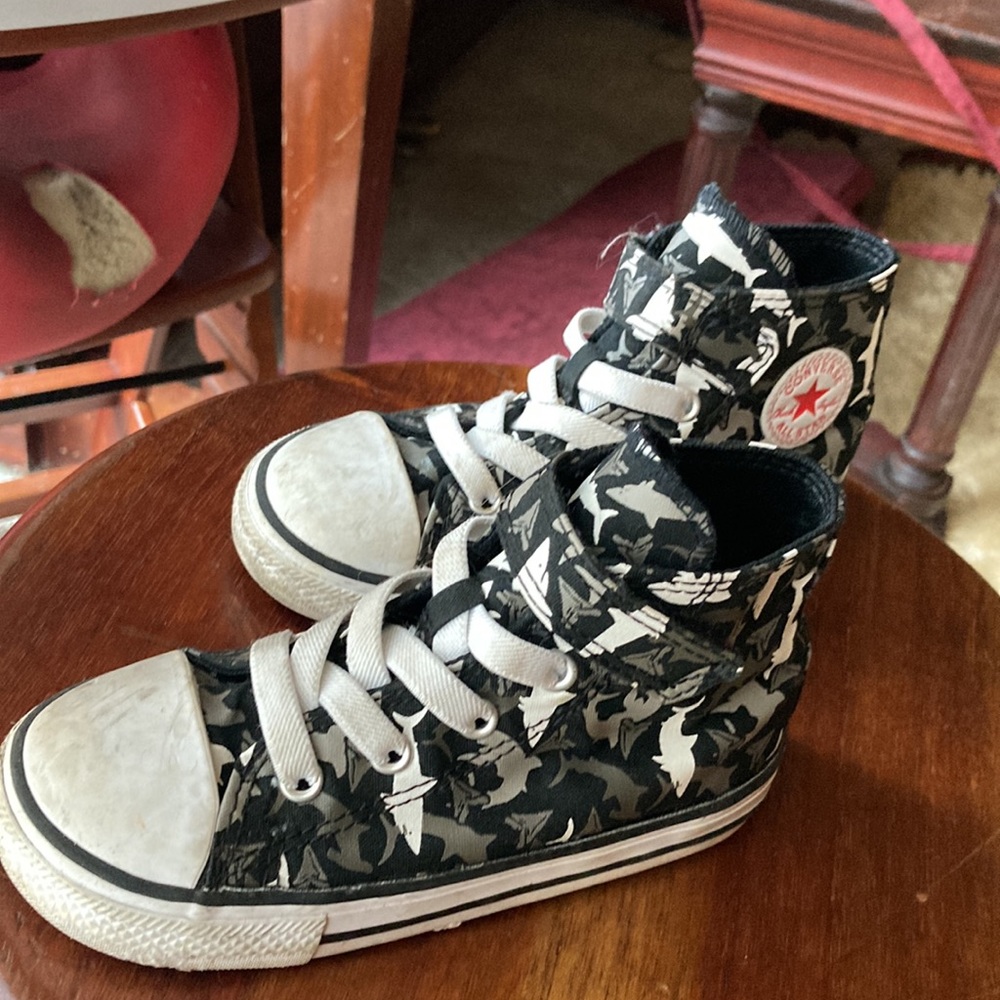 Converse hi tops